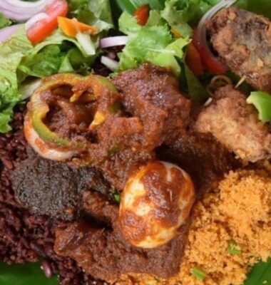 AWAAKYE, A FAMOUS GHANAIAN DISH WRAPPED IN NATURE